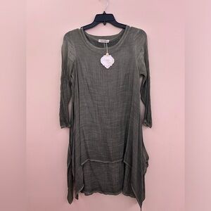 NWT Dark green, Simply Couture long dress with sleeves, size MEDIUM